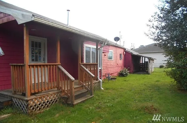 2808 Sumner Ave photo 1