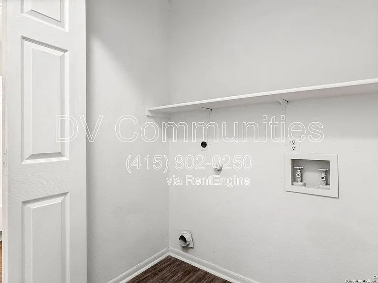 9211 De Frene — Photo 12
