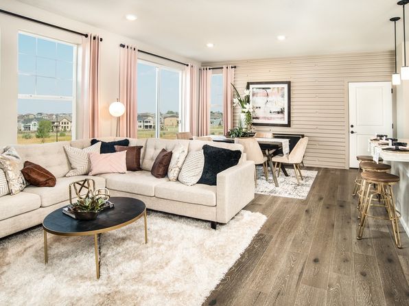 aurora-colorado-342947043 picture