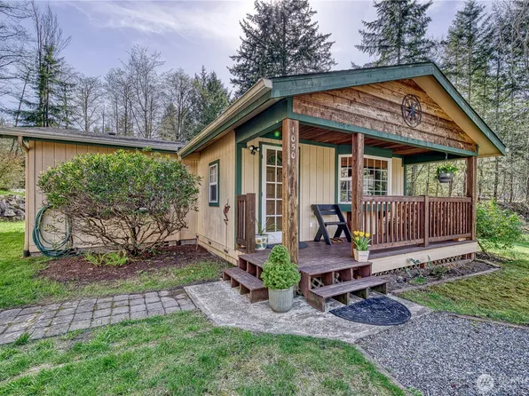 1050 Woods Road E, Port Orchard, WA 98366