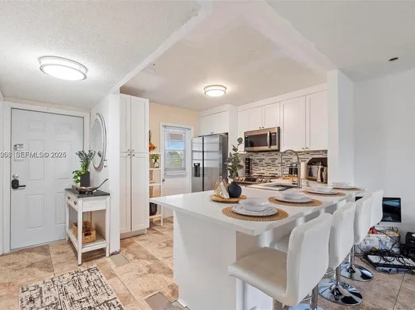 8161 SW 24th Ct APT 404, Davie, FL 33324