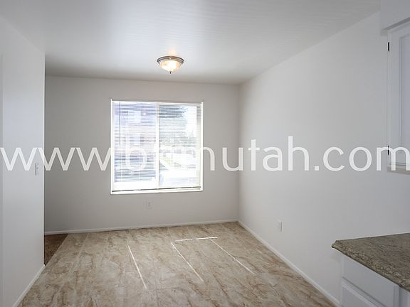5th image of 4839 S Memory Ln APT 3