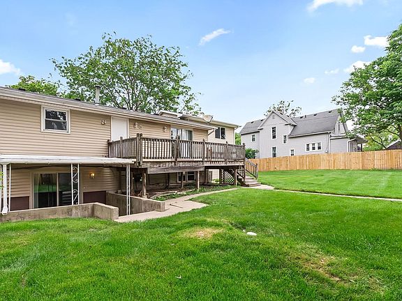 3rd image of 1021 Archer Ave
