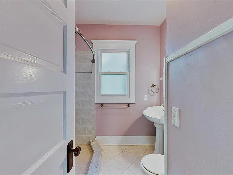 136 Mansfield St — Photo 17