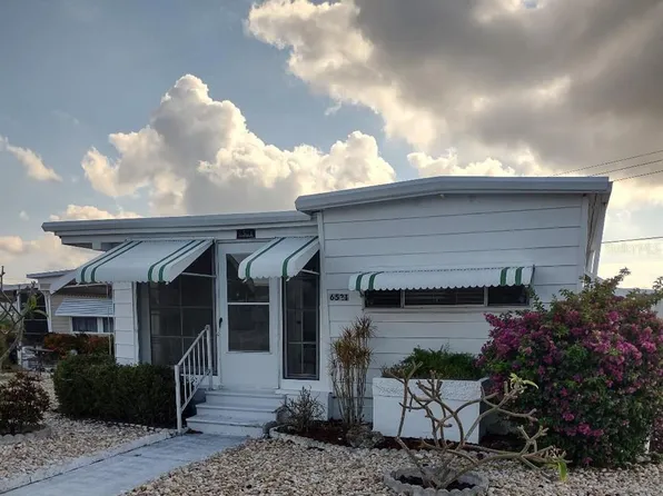 6521 Washington St, Bradenton, FL 34207