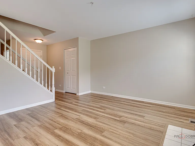 2487 Dickens Dr — Photo 6