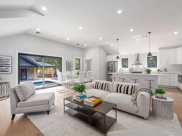 3420 Rocky Point Road, East Marion, NY 11939