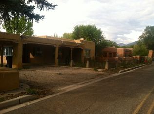 309 Leatherman St, Taos, NM 87571