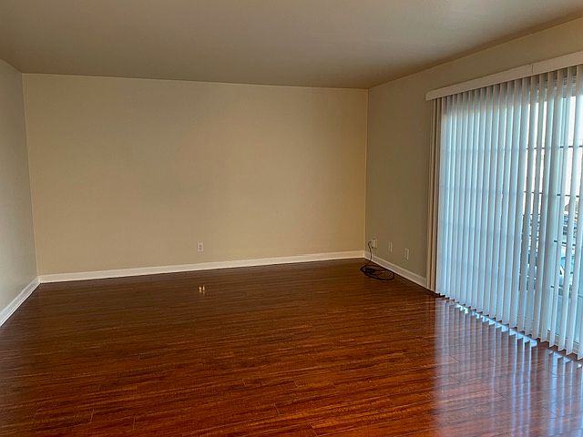 1st image of 433 Milton Ave #4