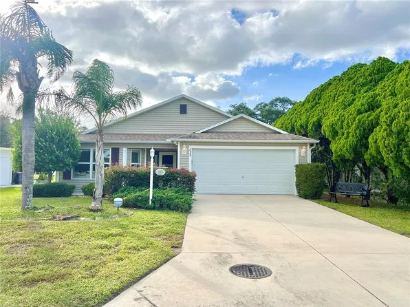 835 Silver Oak Ave, Lady Lake, FL 32159