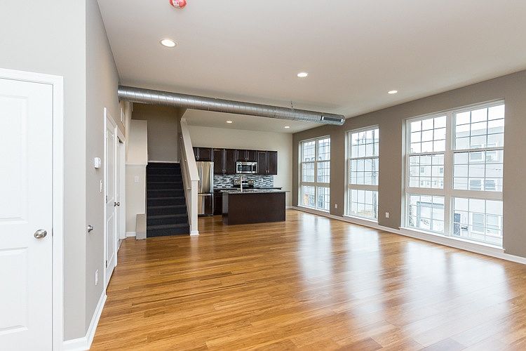 1st image of 2422 Frankford Ave #4
