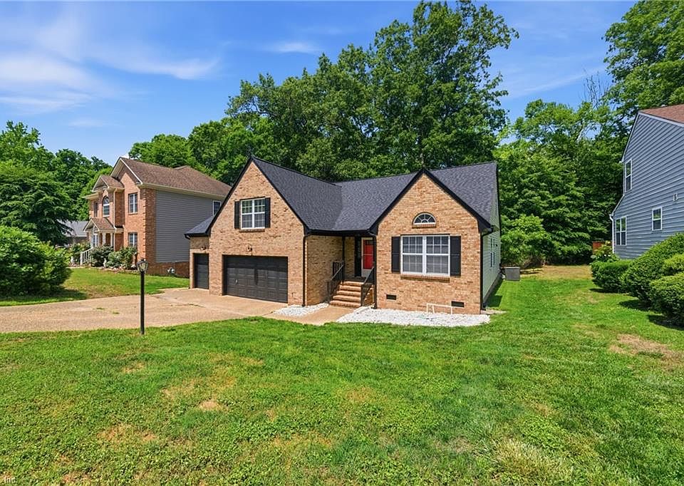 1st image of 116 Lake Pointe Dr