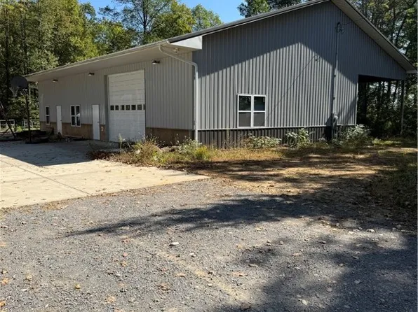205 Claytonia Rd, Butler, PA 16001