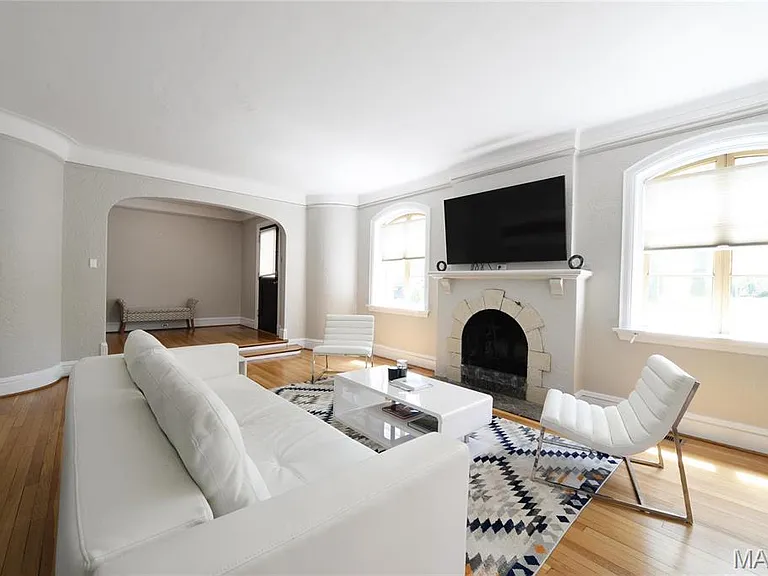 8045 Watkins Dr — Photo 11