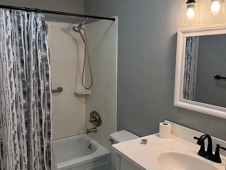 19 White Gate Dr #E — Photo 9