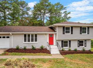 2304 Foxhill Cir, Raleigh, NC 27610