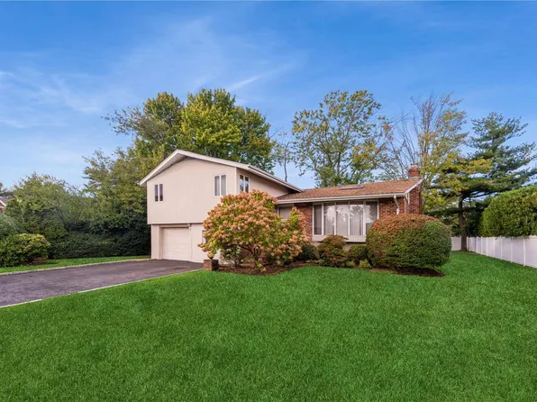 6 Saratoga Drive, Jericho, NY 11753