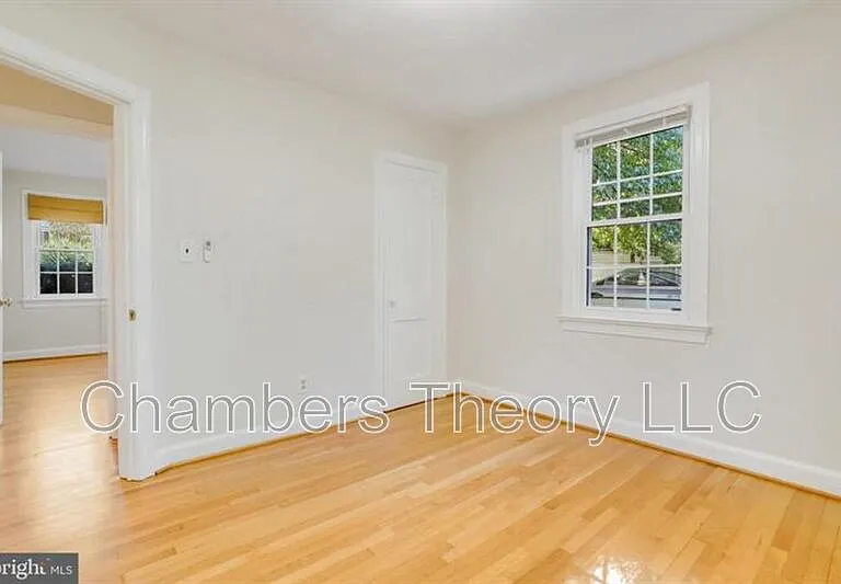 530 N Nelson St #1 — Photo 11