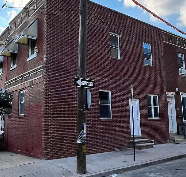 1815 Tasker st — Photo 2