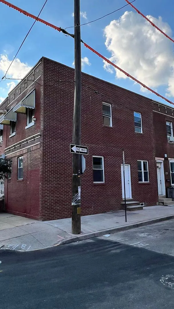 Building Photo - 1815 Tasker st