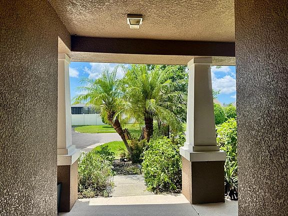 5th image of 5711 ARBOR WOOD COURT