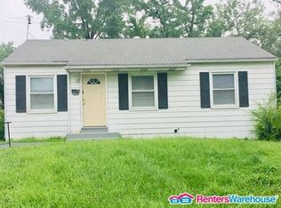 305 Lancashire Rd, Saint Louis, MO 63137