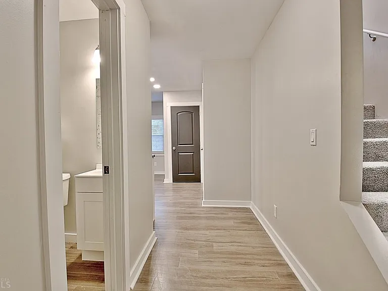 198 Margaret St — Photo 22