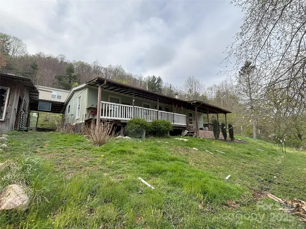 62 Whispering Winds Rd, Waynesville, NC 28785