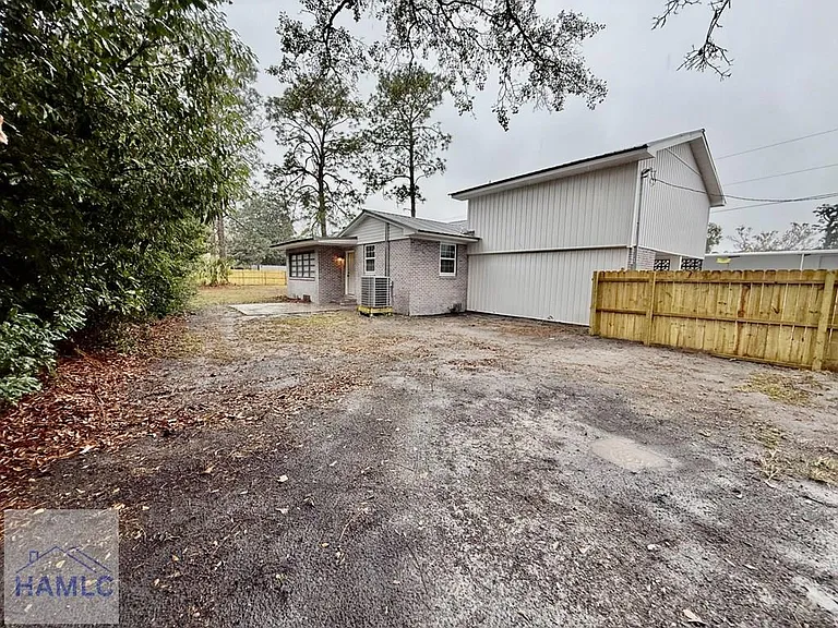 204 N Palm St — Photo 3
