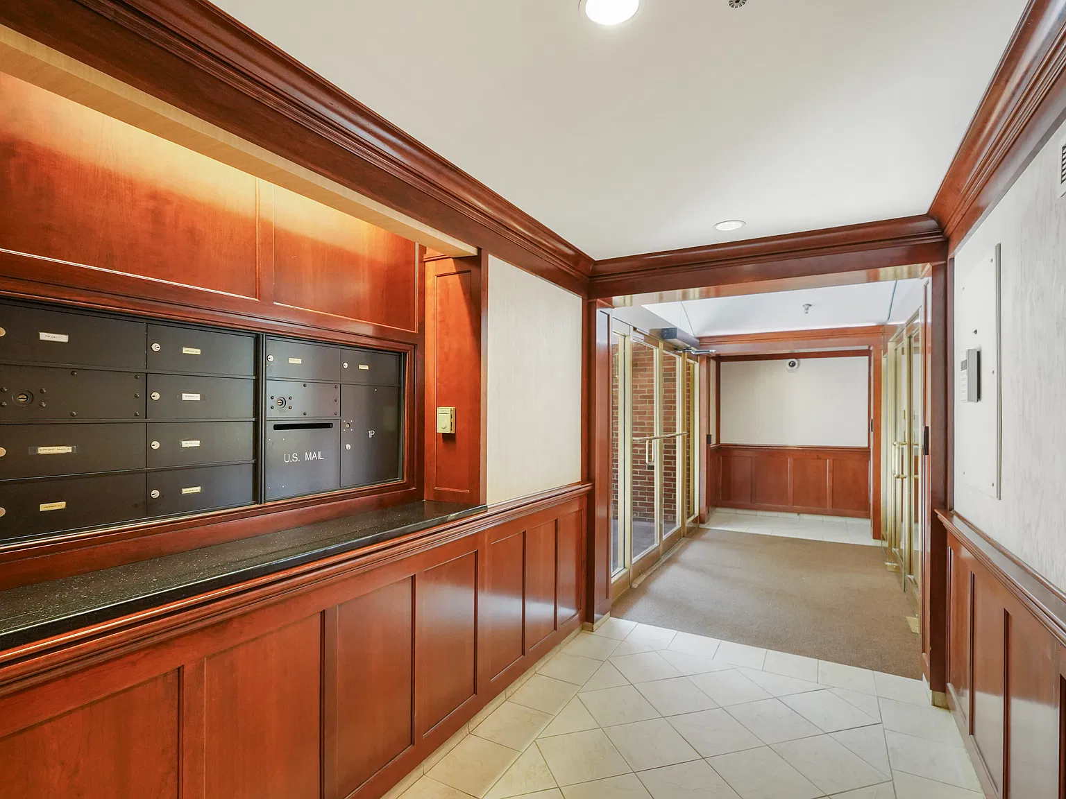 2 bed, 2.5 bath, 2222 sqft, $15,000 — Photo 4