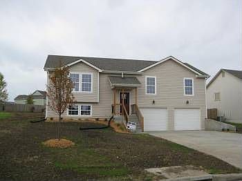 1st image of 2106 Willow Bend Dr