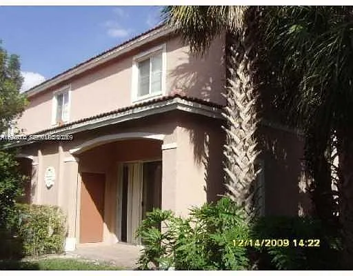 Building Photo - 2610 SW 83rd Ave #101