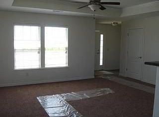 2nd image of 1421 Colonel Hawthorn Dr