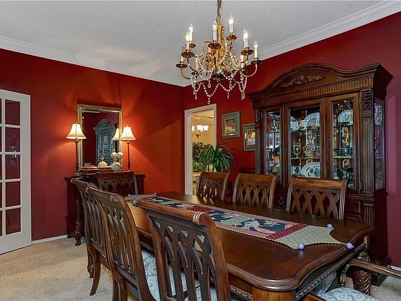 5th image of 2212 Post Oak Dr