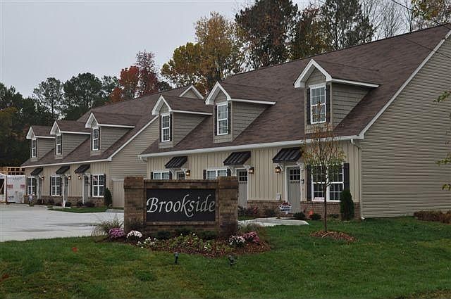 2nd image of 6942 Park Dr
