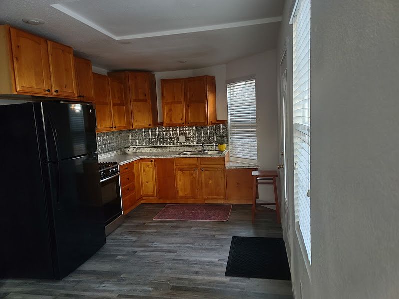 1st image of 806 E 16th St #1A