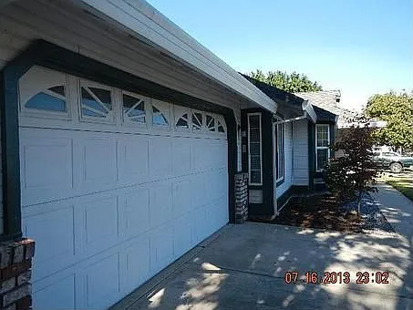 2569 Sombra Ct photo 1