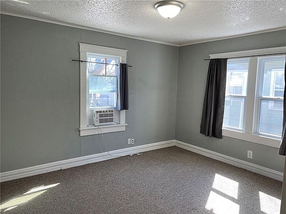 5th image of 921 N Kickapoo Ave