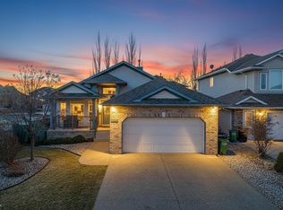 20756 90th Ave NW, Edmonton, AB T5T1T4