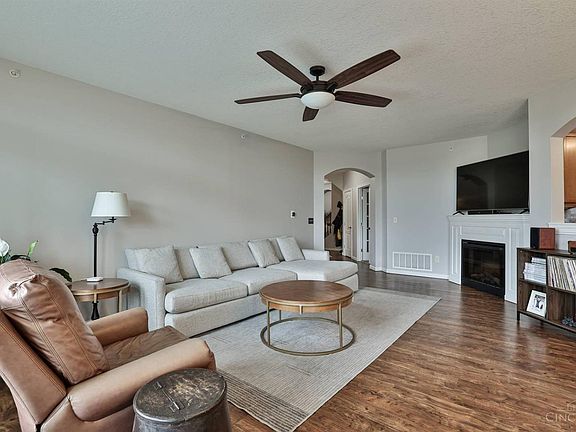 5th image of 7647 Skyview Cir