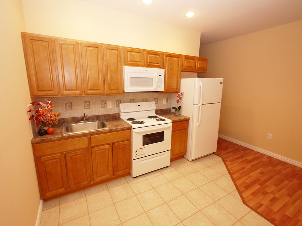 1st image of 7186 Andrews Ave #1F