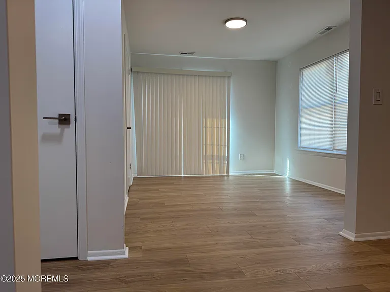 709 Zlotkin Cir #5 — Photo 9