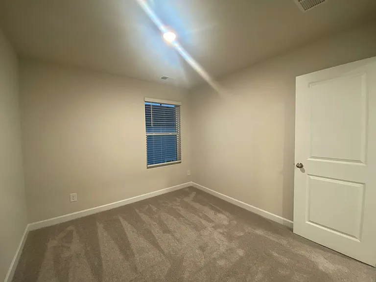 3762 Memorial Pkwy — Photo 23
