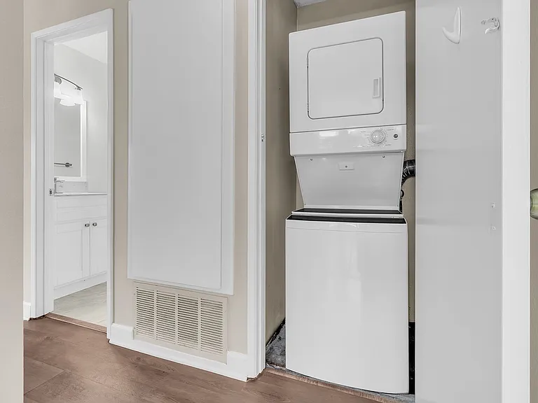 89 Stanford Ct — Photo 11