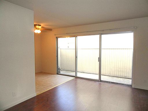 5th image of 4734 Hamilton Ave APT 8