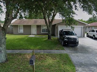 117 Bobwhite Rd, Royal Palm Beach, FL 33411