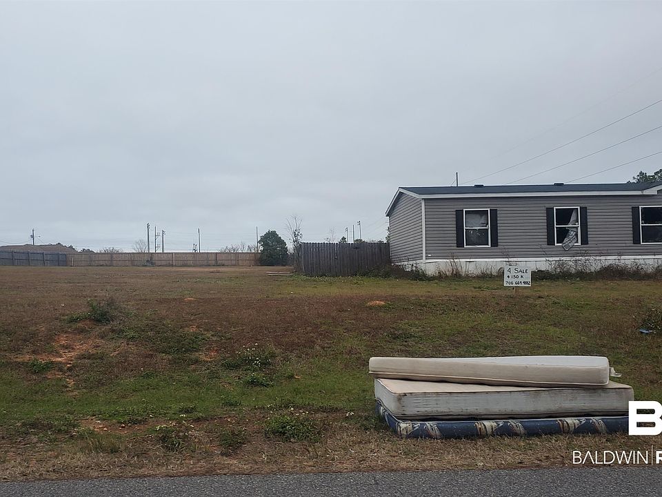 2nd image of 33977 Rosalia Ave