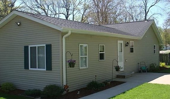 5th image of 2324 Lincoln Ave