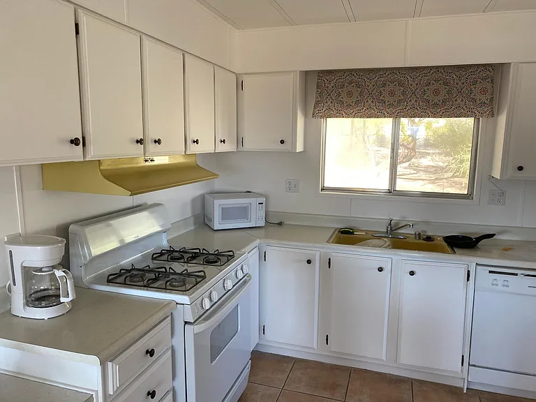 49160 Pioneer Dr — Photo 9