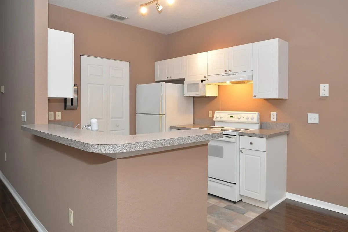 834 Grand Regency Pointe — Photo 2